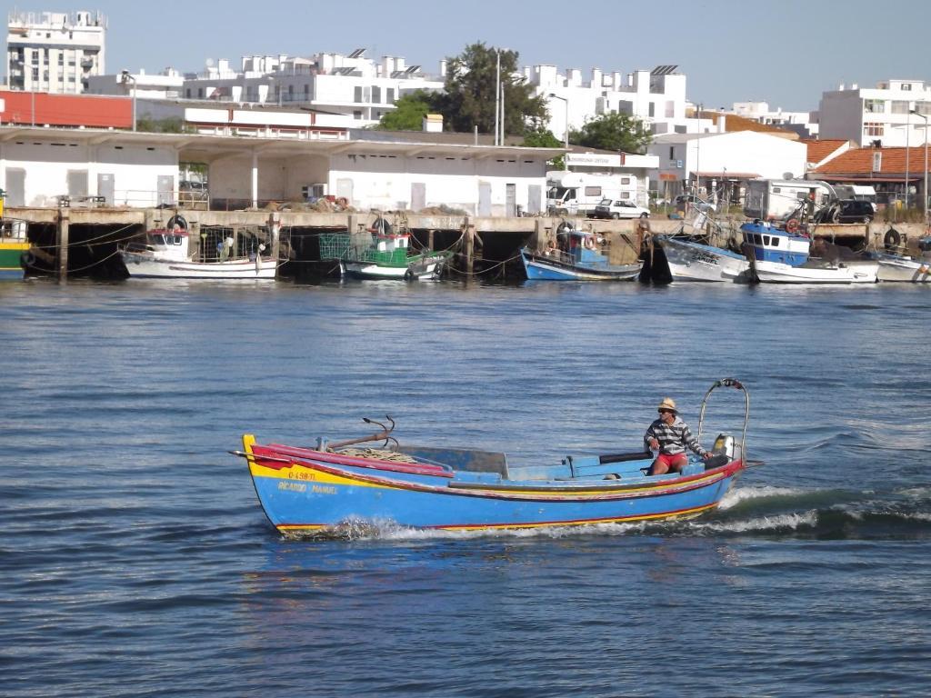 Entrecubos Guesthouse Olhão Dış mekan fotoğraf